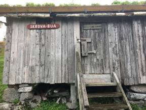 Skrova-Bua inngangsparti